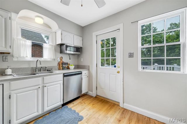 7520 Drexel Drive, St Louis, MO 63130