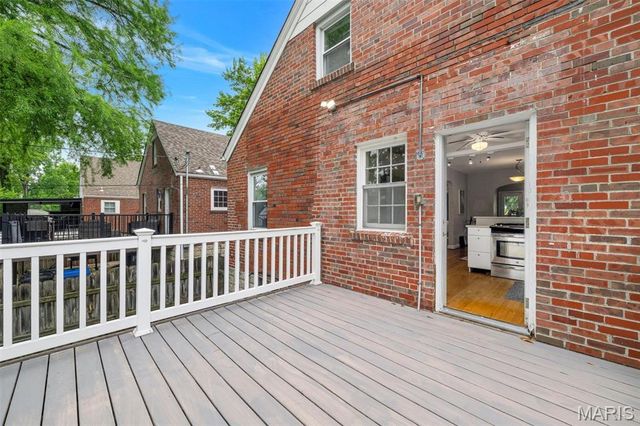 7520 Drexel Drive, St Louis, MO 63130