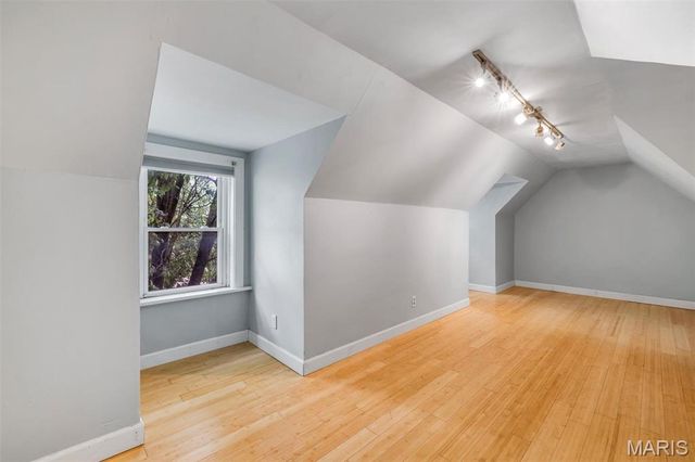 7520 Drexel Drive, St Louis, MO 63130