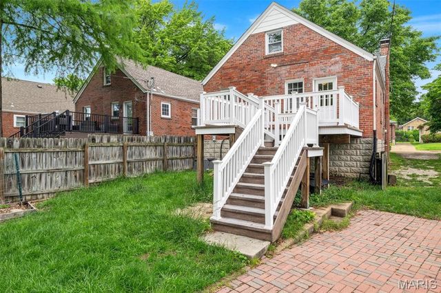 7520 Drexel Drive, St Louis, MO 63130