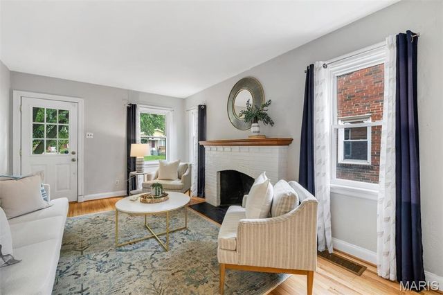 7520 Drexel Drive, St Louis, MO 63130