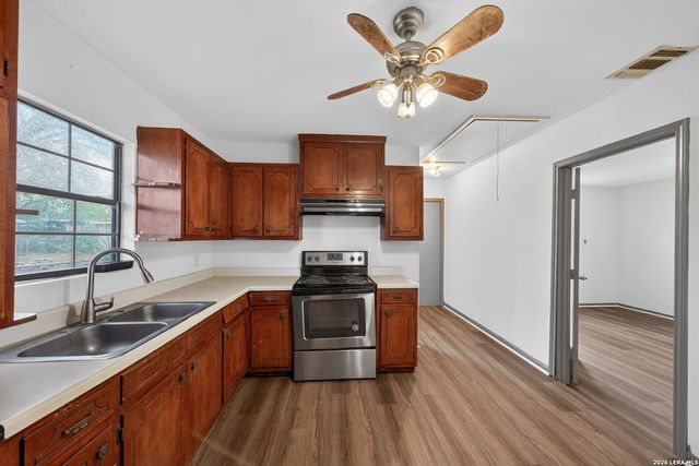 807 Eldorado, San Antonio, TX 78225