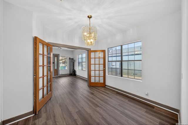 807 Eldorado, San Antonio, TX 78225