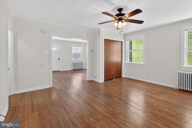 357 EMMETT ST, Phoenixville, PA 19460
