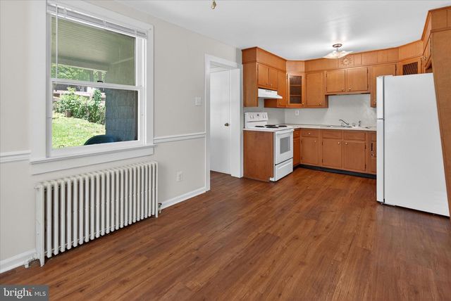 357 EMMETT ST, Phoenixville, PA 19460