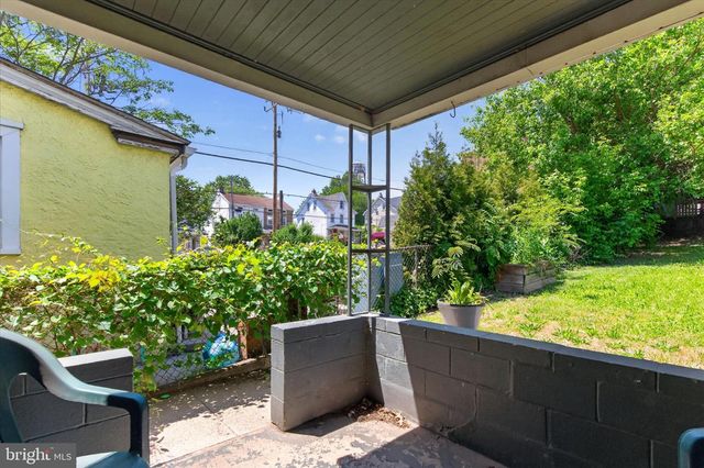357 EMMETT ST, Phoenixville, PA 19460