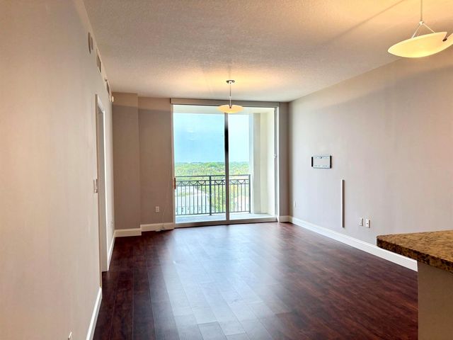 550 OKEECHOBEE Boulevard 825, West Palm Beach, FL 33401