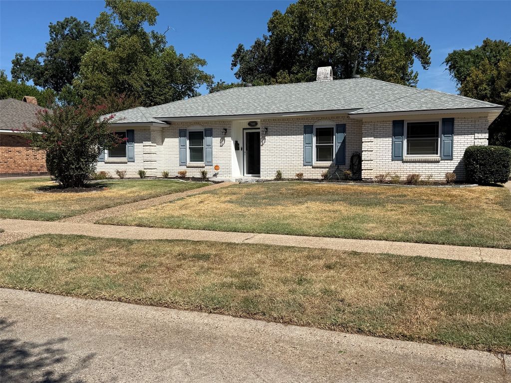 7553 University Drive, Shreveport, LA 71105