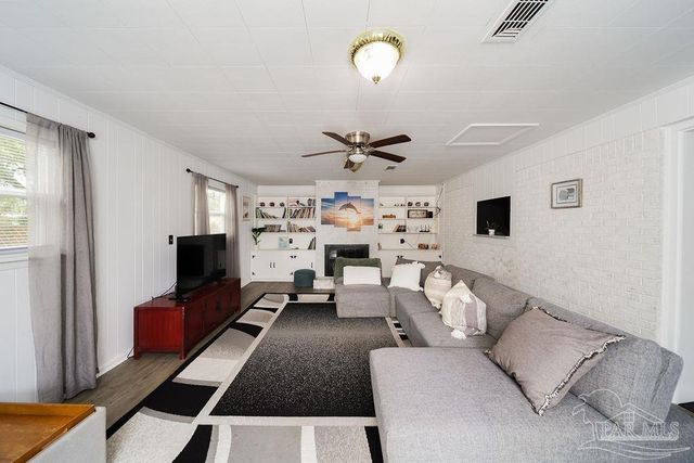 6841 Data St, Pensacola, FL 32504