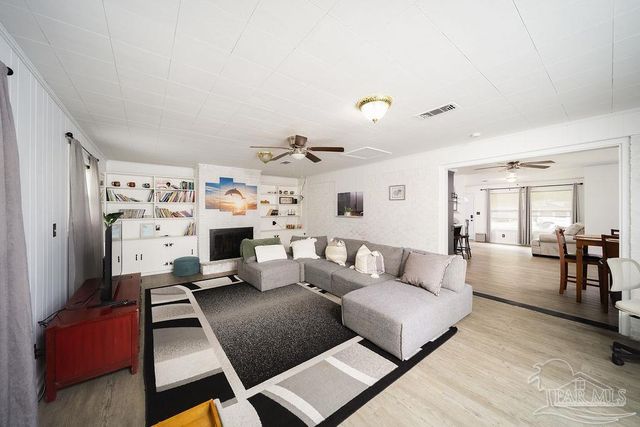 6841 Data St, Pensacola, FL 32504