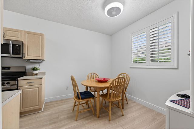 5927 NW 47th Way, Coconut Creek, FL 33073