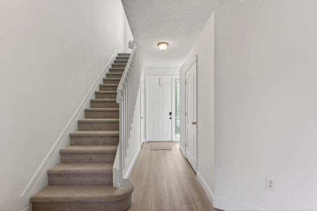 5927 NW 47th Way, Coconut Creek, FL 33073