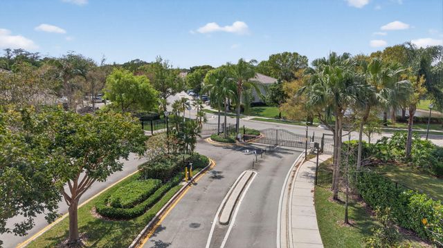 5927 NW 47th Way, Coconut Creek, FL 33073