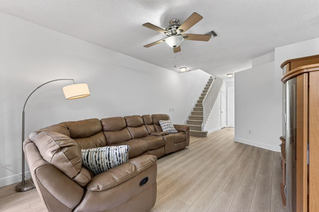 5927 NW 47th Way, Coconut Creek, FL 33073