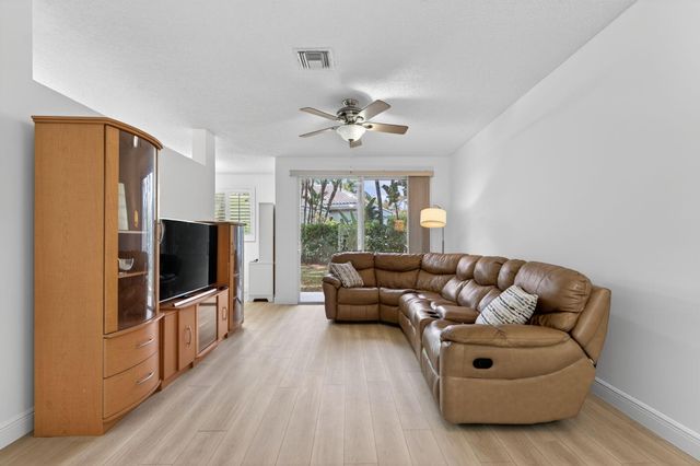 5927 NW 47th Way, Coconut Creek, FL 33073