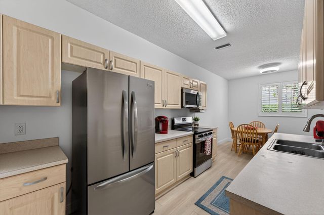 5927 NW 47th Way, Coconut Creek, FL 33073