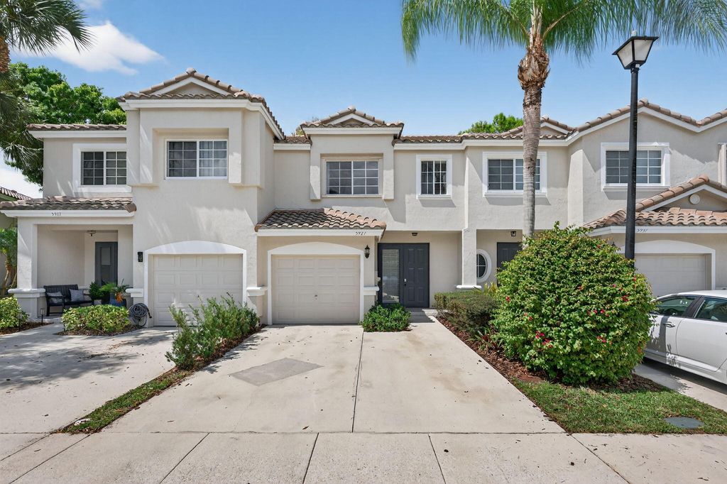 5927 NW 47th Way, Coconut Creek, FL 33073