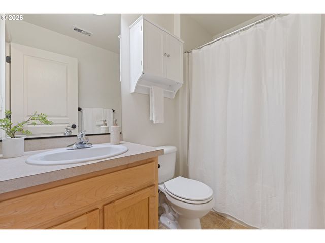 547 Sw ROCK CREEK Dr, Stevenson, WA 98648