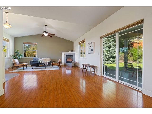547 Sw ROCK CREEK Dr, Stevenson, WA 98648