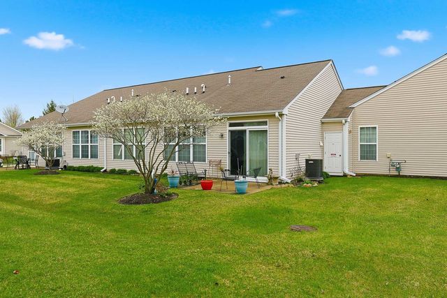 13531 YELLOW PINE Drive, Huntley, IL 60142