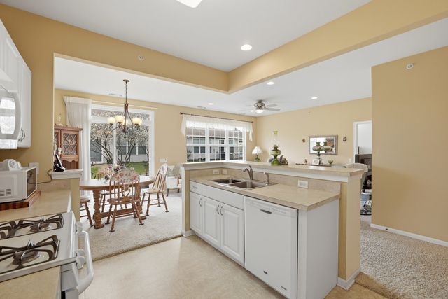 13531 YELLOW PINE Drive, Huntley, IL 60142