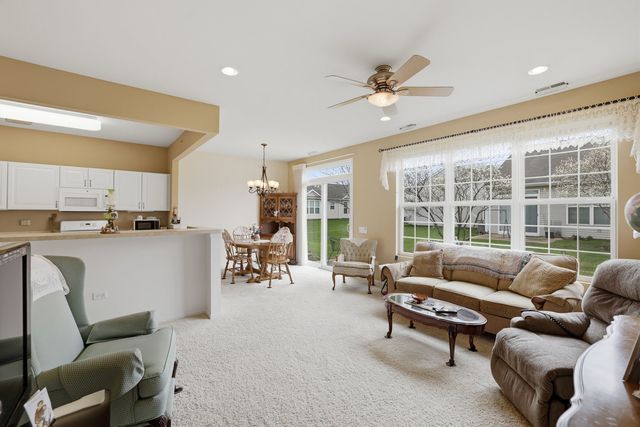 13531 YELLOW PINE Drive, Huntley, IL 60142