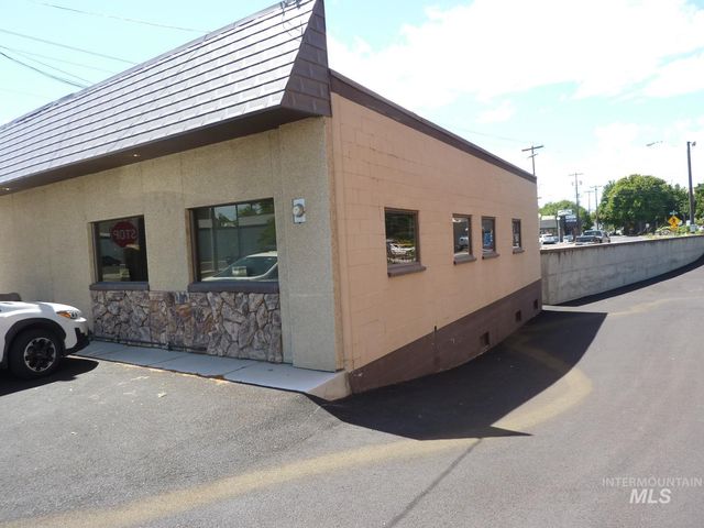 717 "d" Street, Lewiston, ID 83501