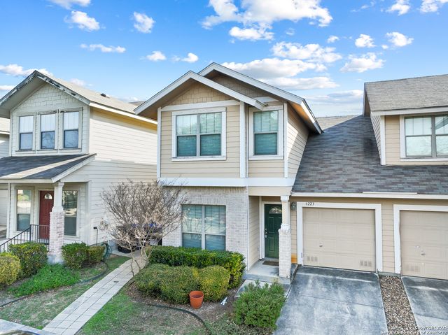 6223 W JOLIE CT, San Antonio, TX 78240