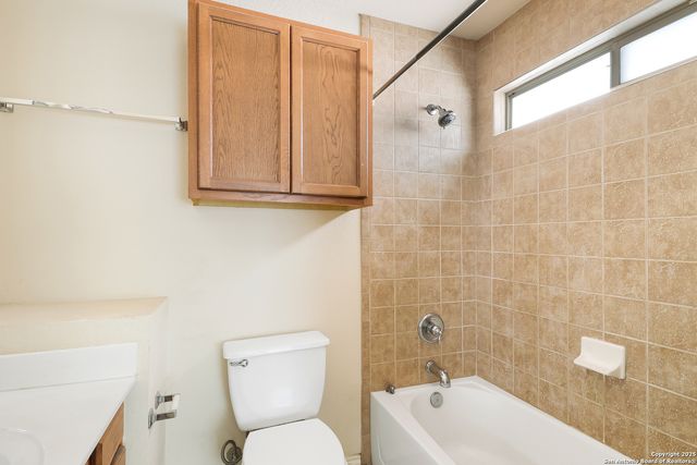 6223 W JOLIE CT, San Antonio, TX 78240