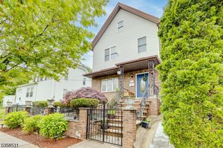393 Hamilton St, Rahway City, NJ 07065