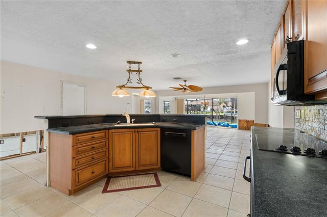 2194 BAYOU ROAD, Punta Gorda, FL 33950