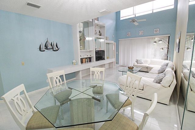 886 Windermere Way, Palm Beach Gardens, FL 33418