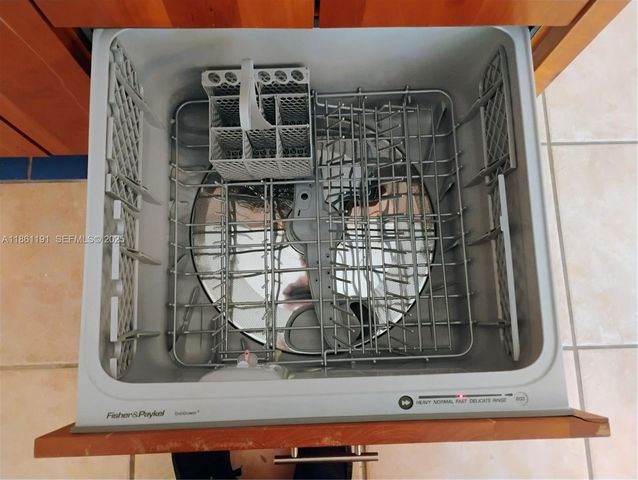 612 NE 27th Ave, Hallandale Beach, FL 33009