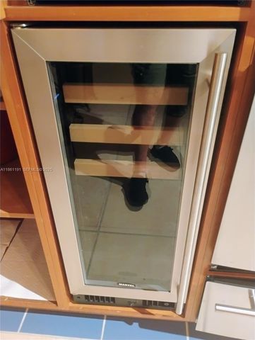 612 NE 27th Ave, Hallandale Beach, FL 33009