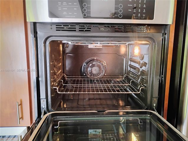 612 NE 27th Ave, Hallandale Beach, FL 33009