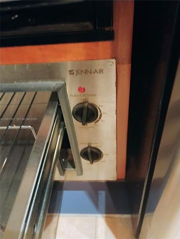 612 NE 27th Ave, Hallandale Beach, FL 33009