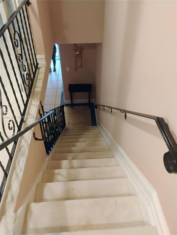 612 NE 27th Ave, Hallandale Beach, FL 33009