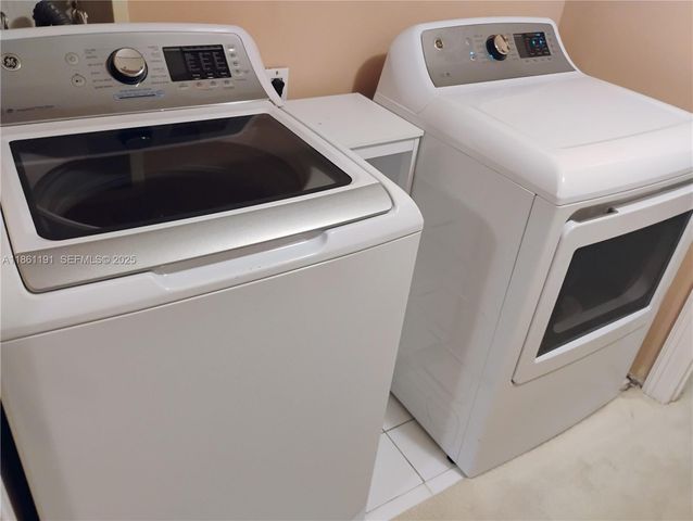 612 NE 27th Ave, Hallandale Beach, FL 33009