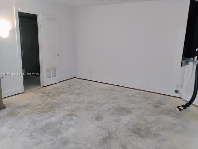 612 NE 27th Ave, Hallandale Beach, FL 33009