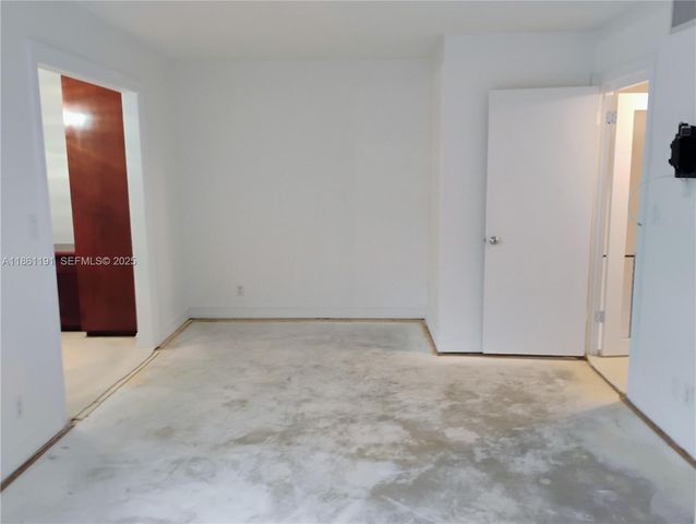 612 NE 27th Ave, Hallandale Beach, FL 33009