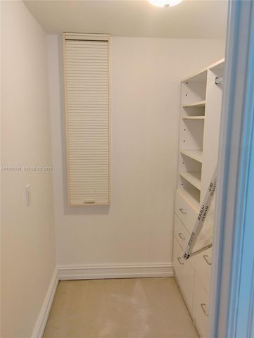 612 NE 27th Ave, Hallandale Beach, FL 33009