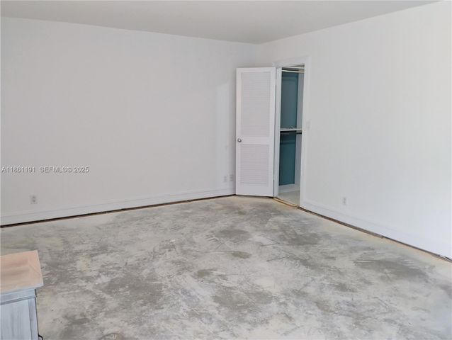 612 NE 27th Ave, Hallandale Beach, FL 33009