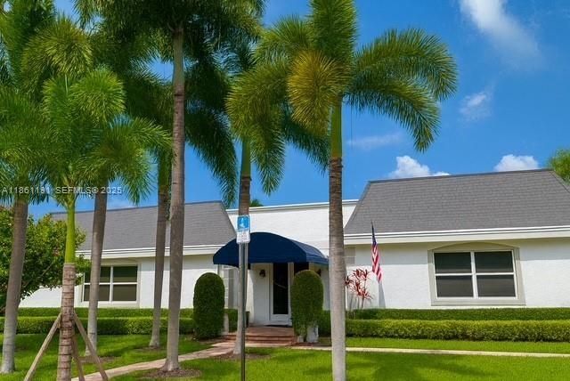 612 NE 27th Ave, Hallandale Beach, FL 33009