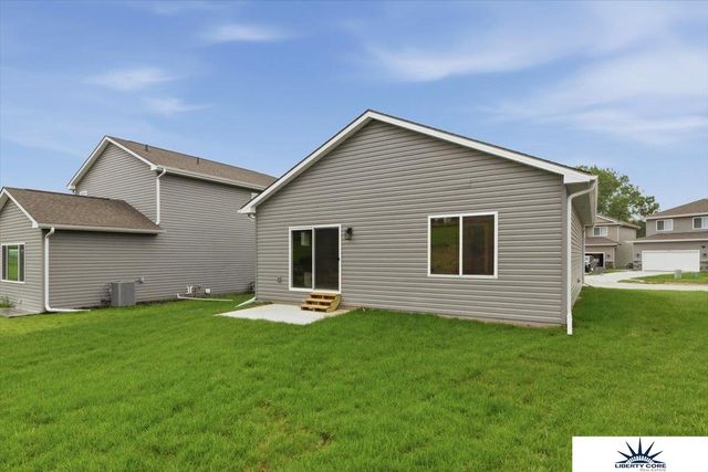7809 N 94th Circle, Omaha, NE 68122