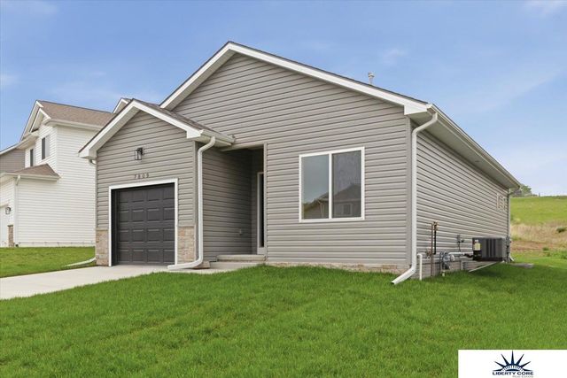 7809 N 94th Circle, Omaha, NE 68122