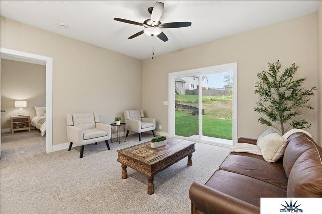 7809 N 94th Circle, Omaha, NE 68122
