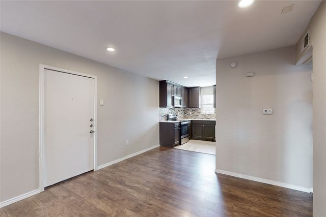 4545 Live Oak Street 114, Dallas, TX 75204