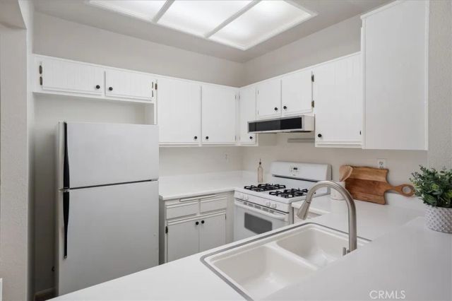23845 Del Monte 73, Valencia, CA 91355