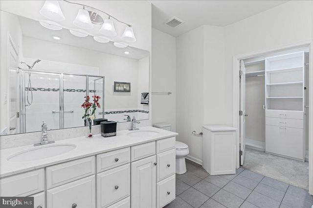 54 HEALS FARM RD, Burlington, NJ 08016