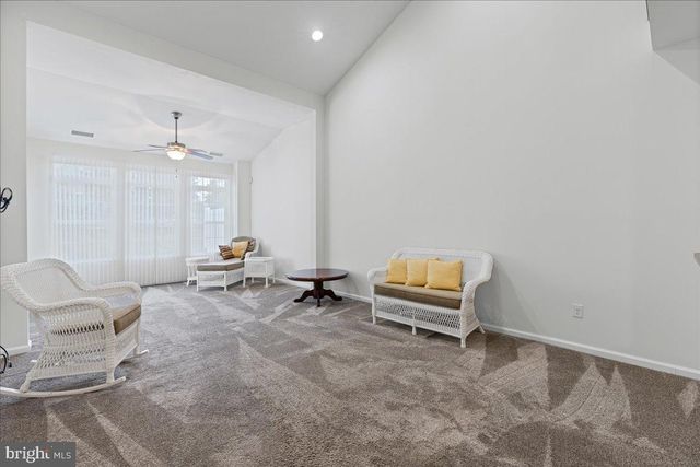 54 HEALS FARM RD, Burlington, NJ 08016